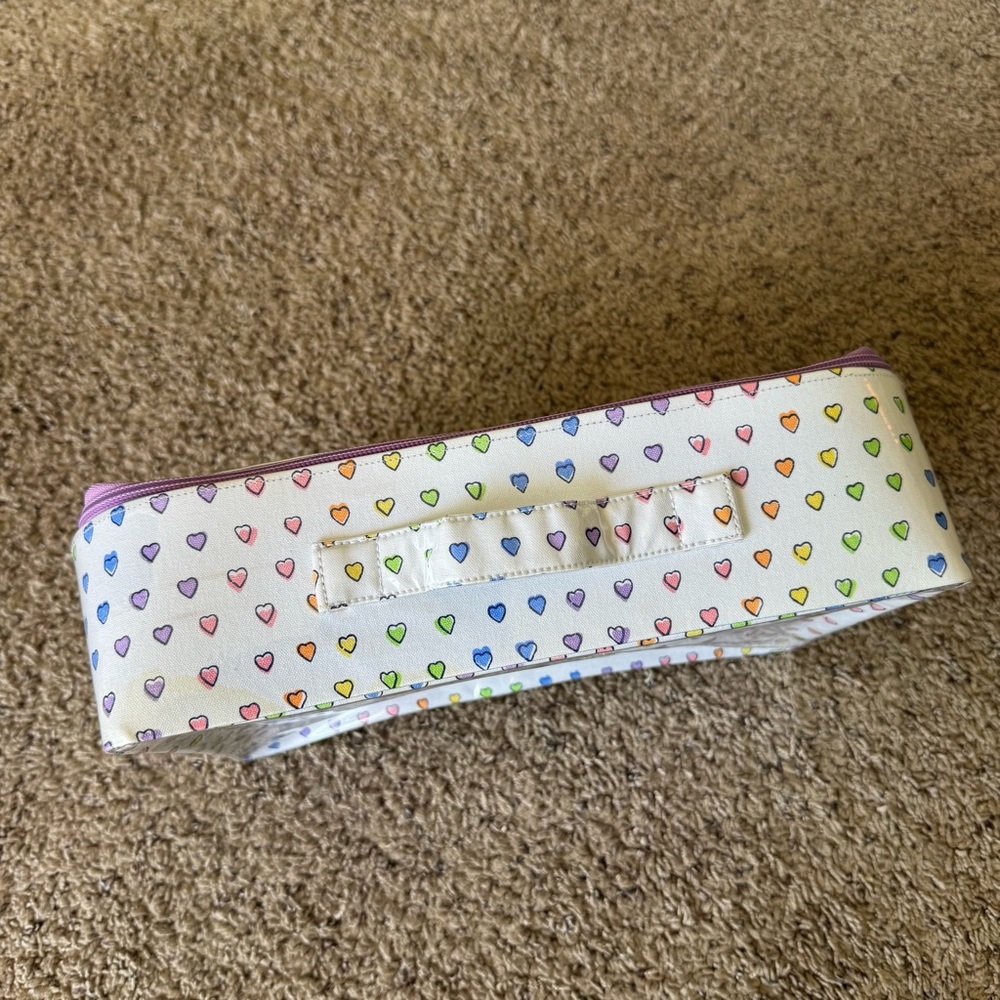 Roller Rabbit Disco Hearts Carry All - Picture 2 of 8